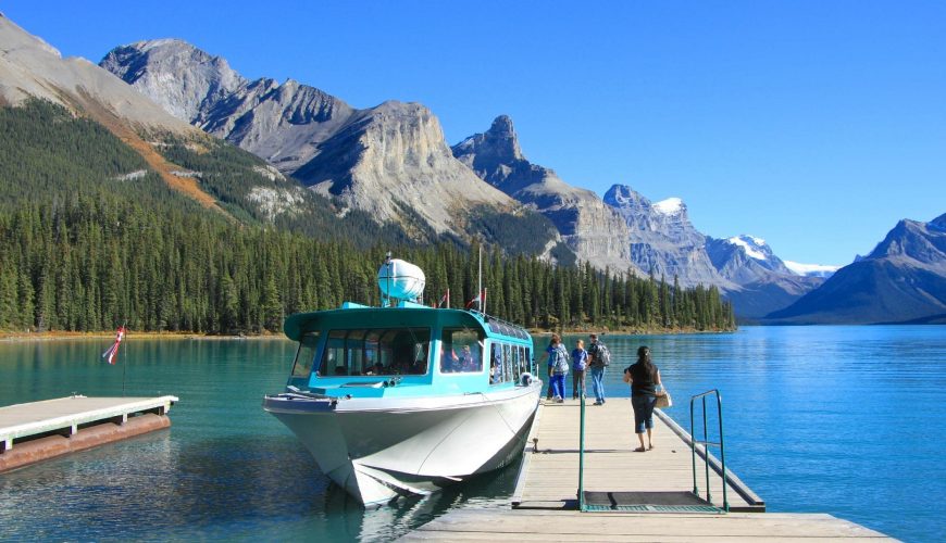 Maligne Lake